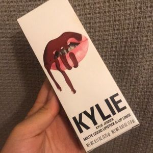 Kylie Cosmetics LIP KIT